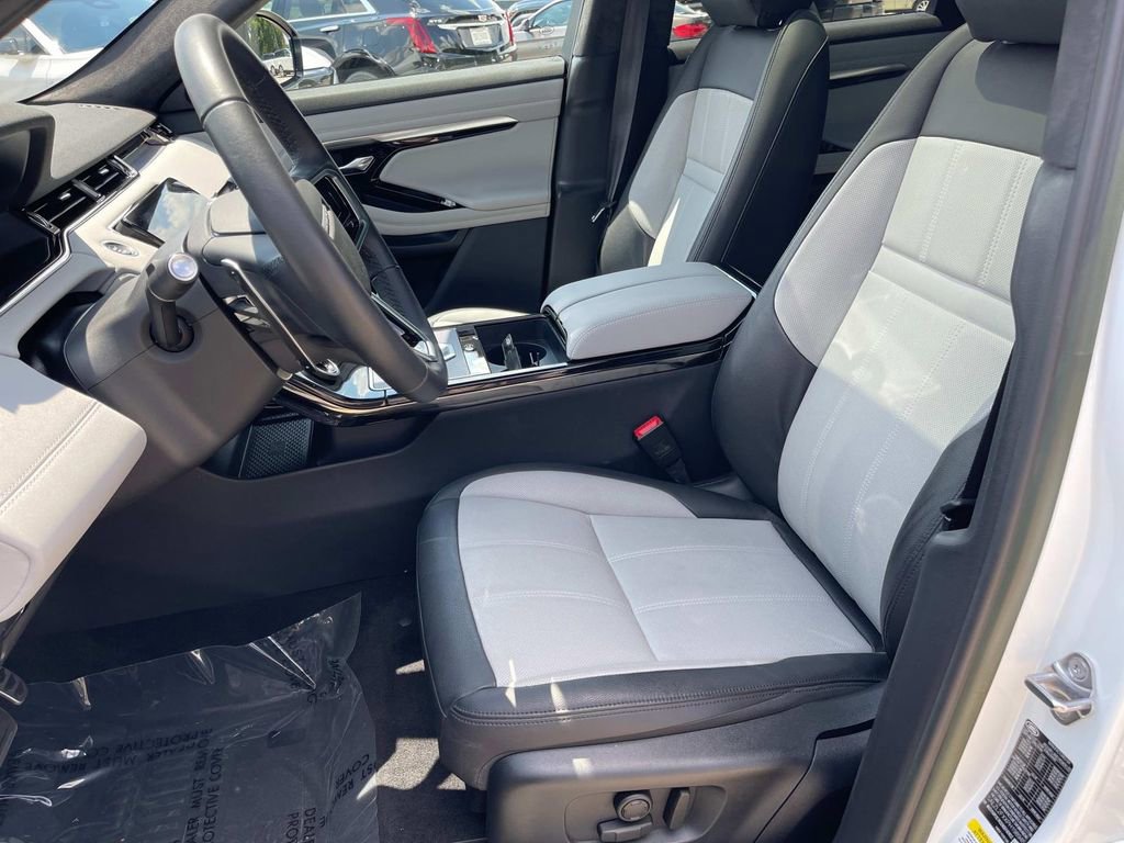 Used 2023 Land Rover Range Rover Evoque R-Dynamic SE image 19