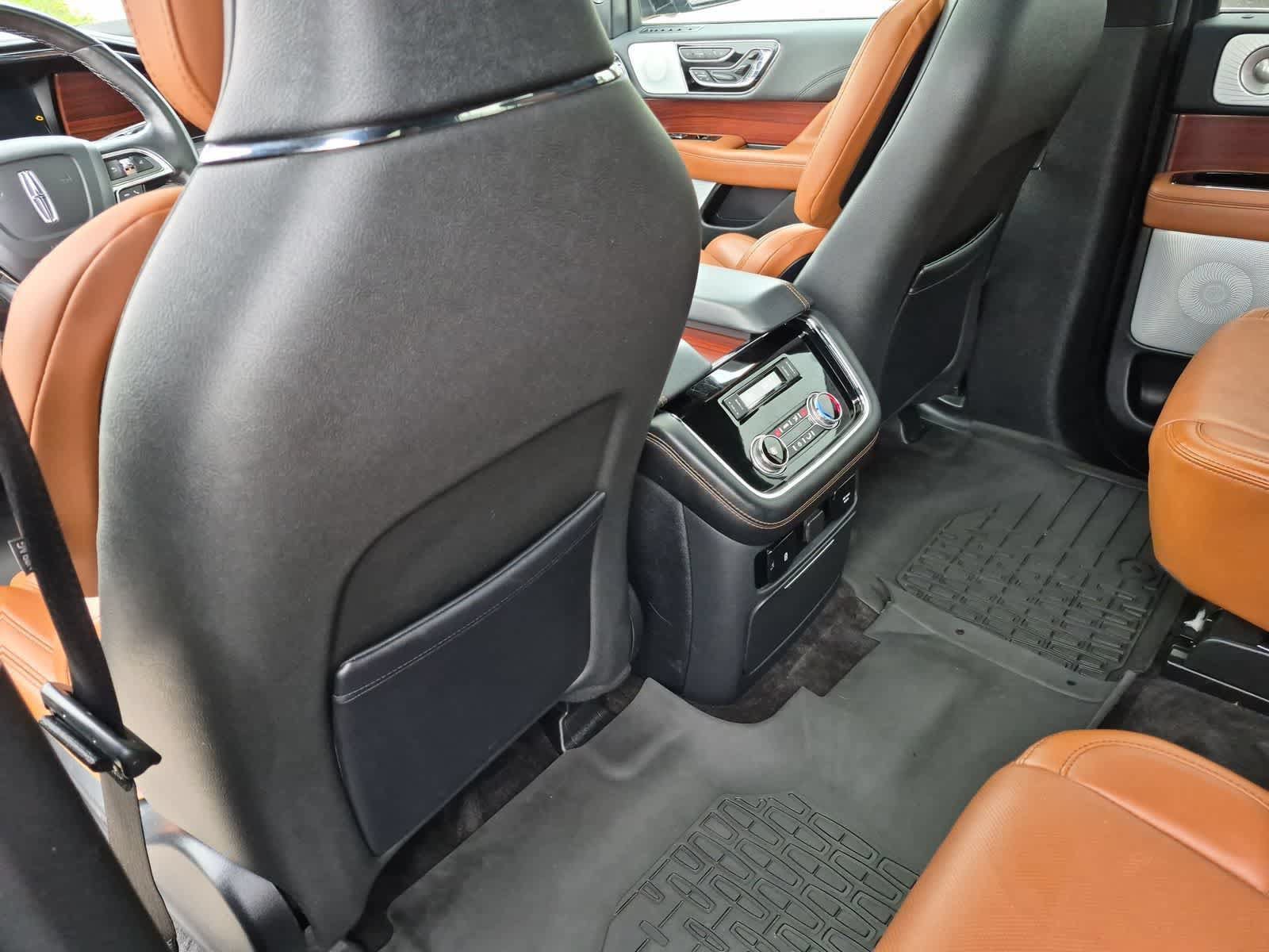 Used 2021 Lincoln Navigator Reserve w/ Luxury Package AWD/4WD image 18