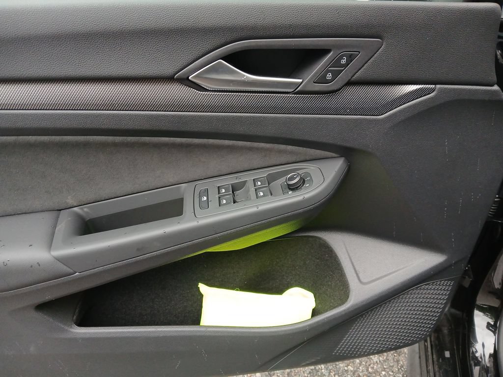 New 2026 Volkswagen GTI SE FWD image 11