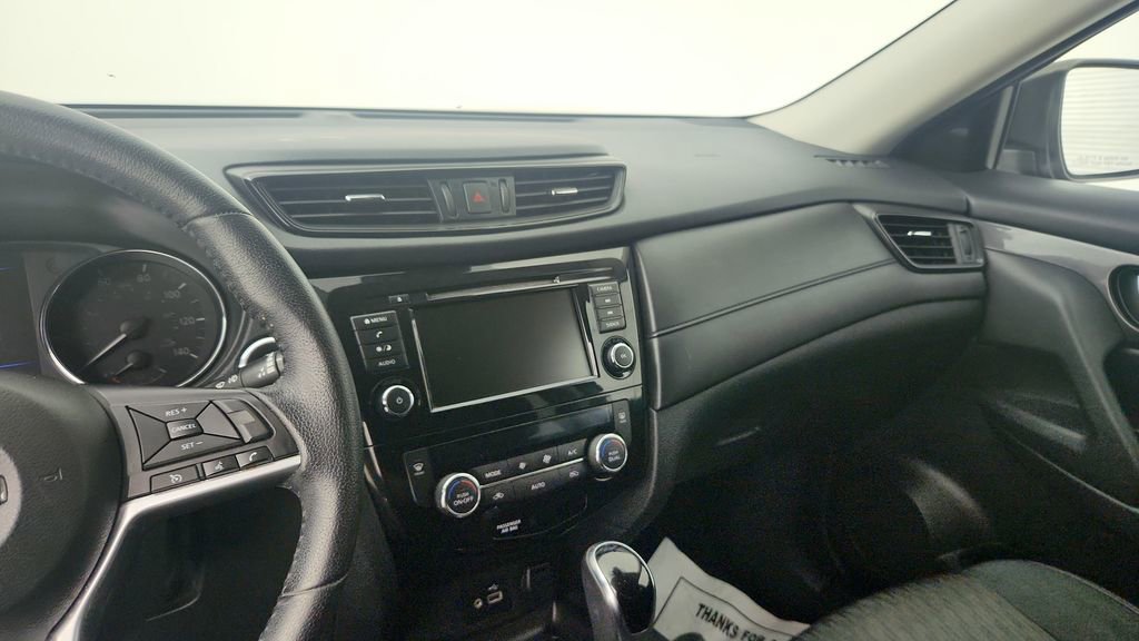 Used 2019 Nissan Rogue SV AWD/4WD image 19