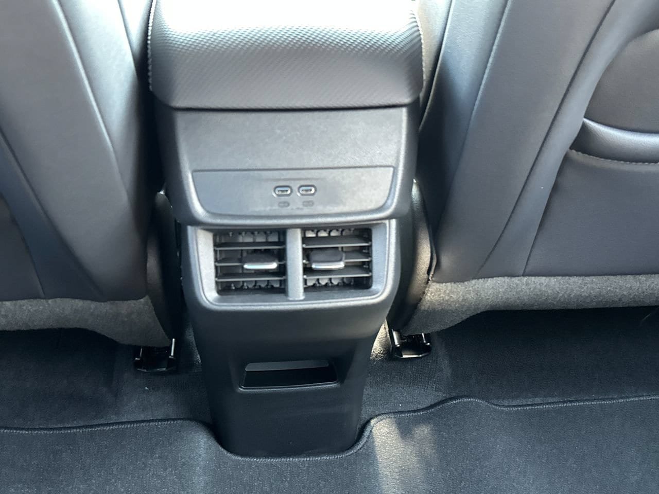 New 2027 Chevrolet Equinox LT w/ Convenience Package II FWD image 25