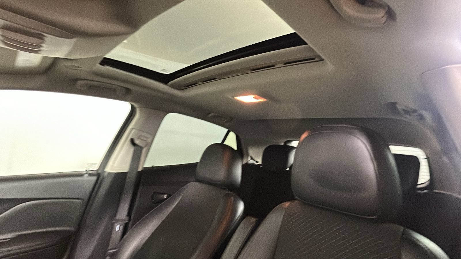Used 2020 Buick Encore Preferred FWD image 15