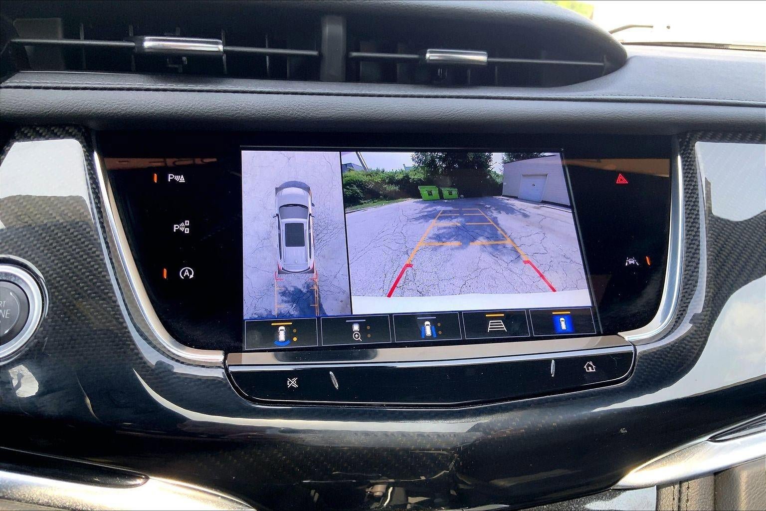 Certified 2025 Cadillac XT6 Sport w/ Technology Package AWD/4WD image 22