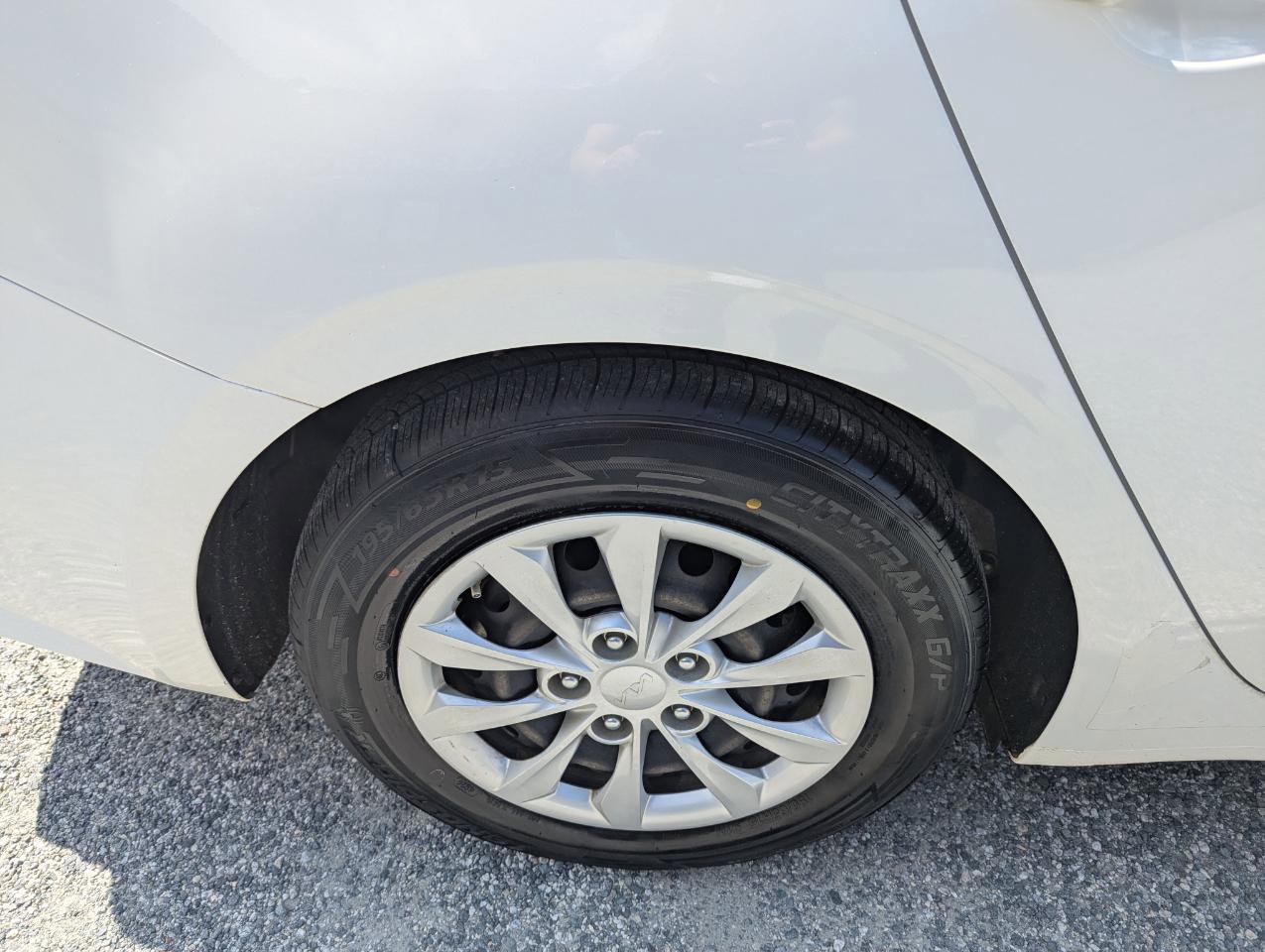 Used 2022 Kia Forte Sedan FWD image 6
