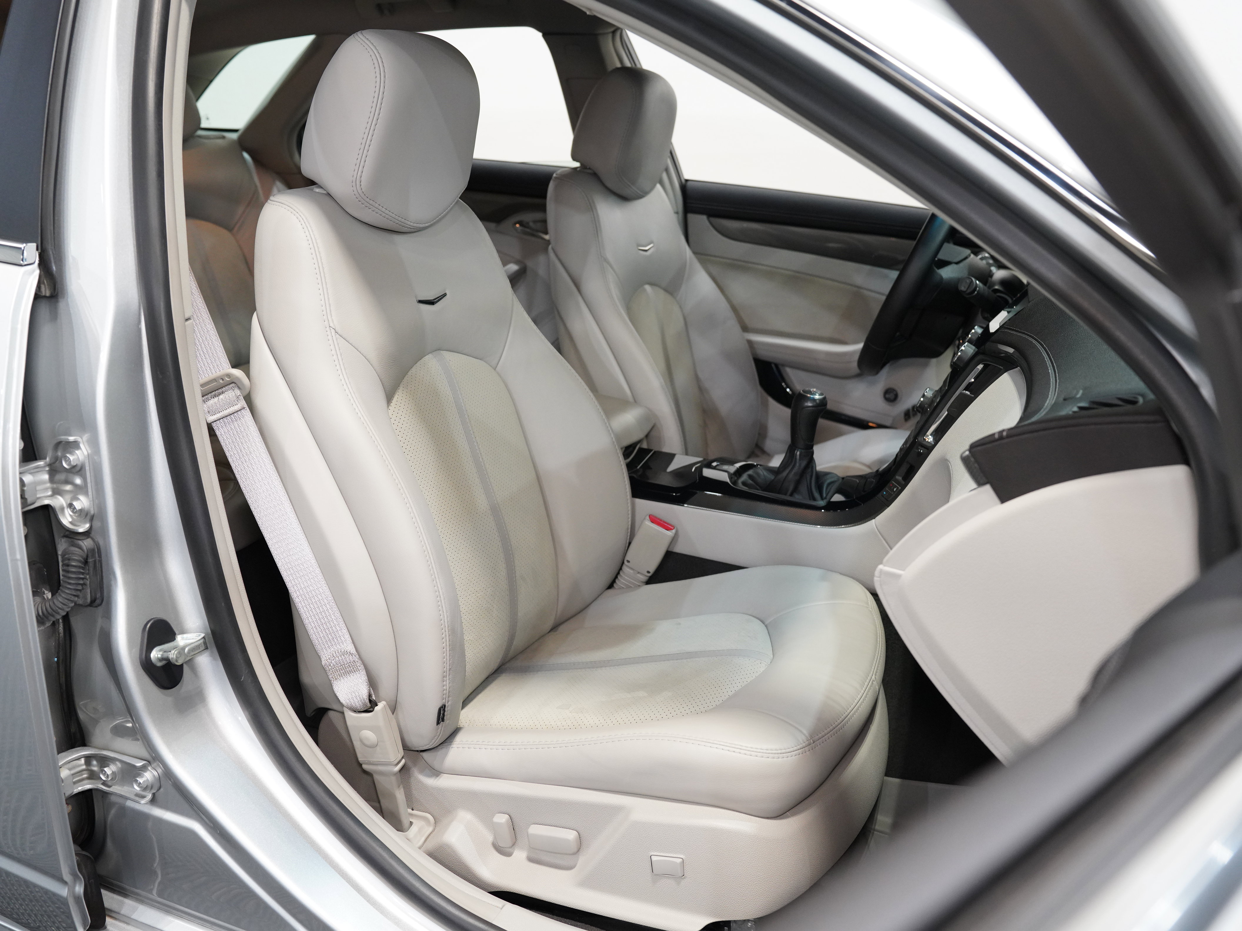 Used 2013 Cadillac CTS V image 32