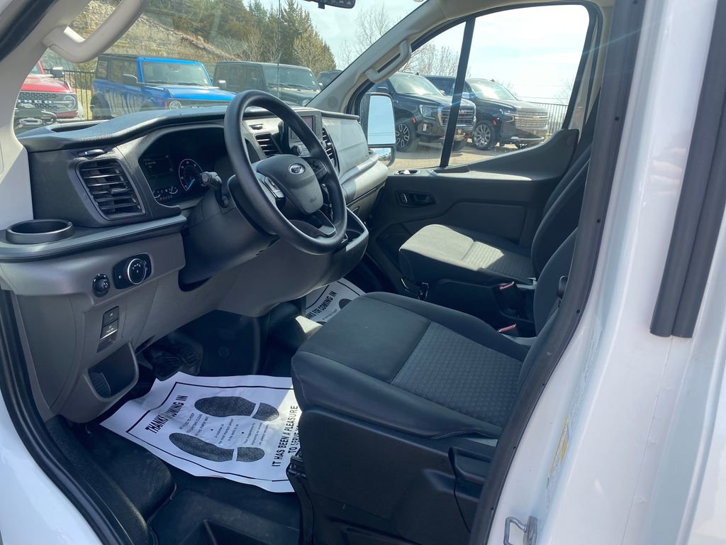 Used 2024 Ford Transit 250 Low Roof AWD w/ Exterior Upgrade Package image 10