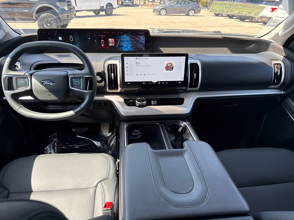 Certified 2025 Ford Expedition Active RWD image 6