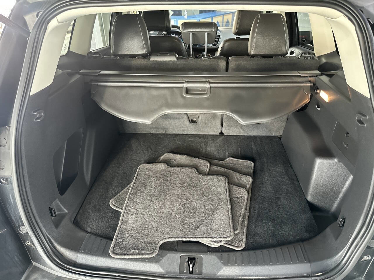 Used 2015 Ford Escape SE w/ SE Chrome Package image 12