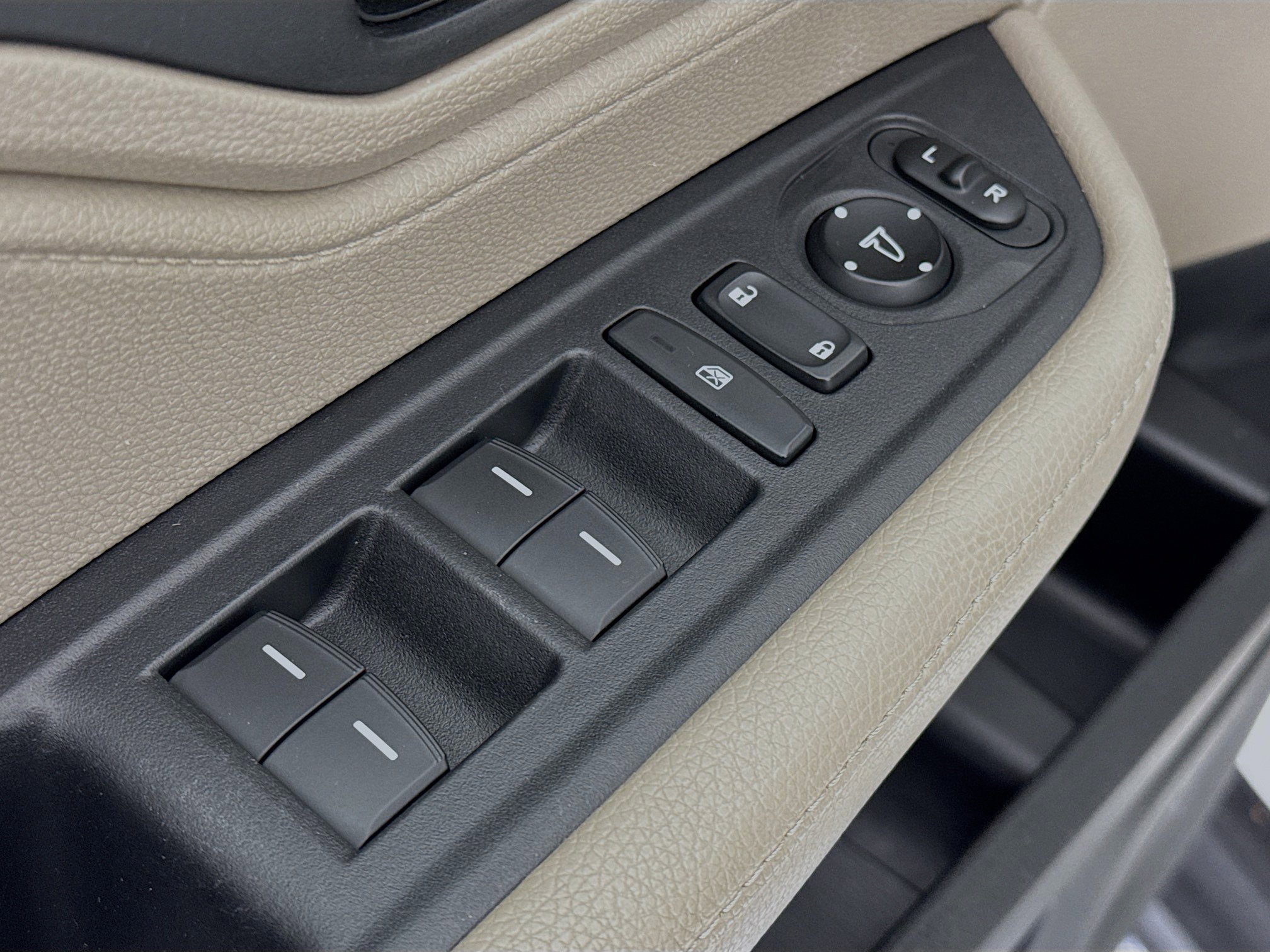 Certified 2018 Honda Odyssey EX-L image 18