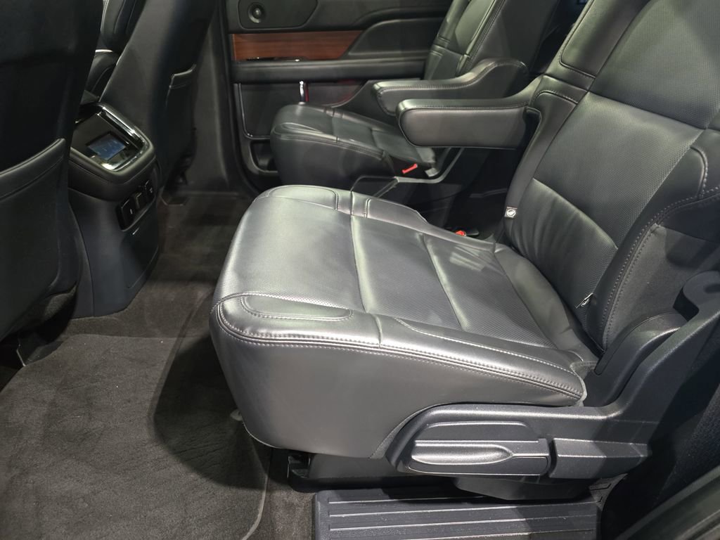 Used 2024 Lincoln Navigator Premiere image 15