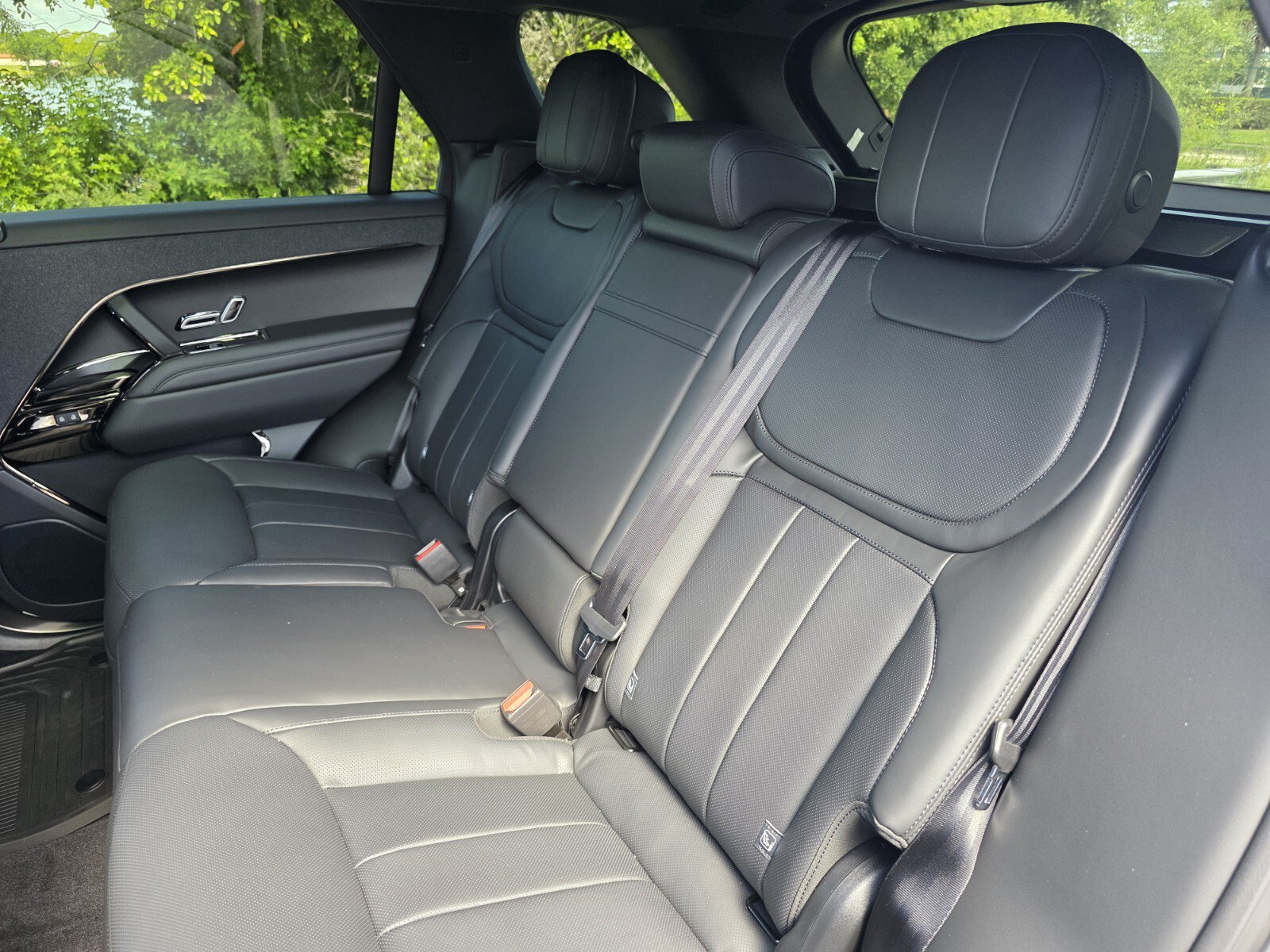New 2026 Land Rover Range Rover Sport Dynamic SE AWD/4WD image 14