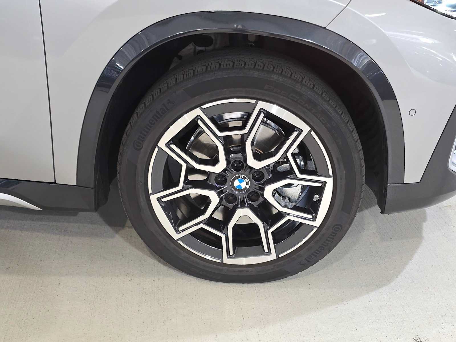 Used 2026 BMW X1 xDrive28i w/ Technology Package AWD/4WD image 9