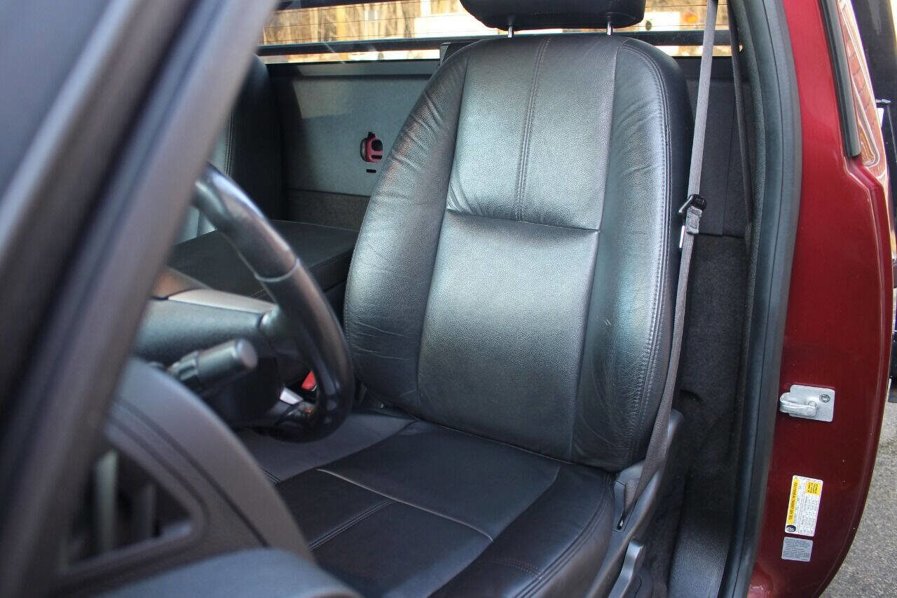 Used 2013 Chevrolet Silverado 3500 LT w/ Convenience Package image 32