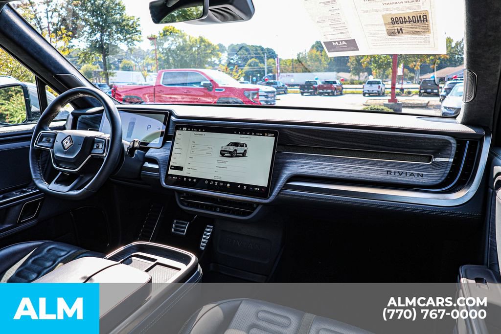 Used 2024 Rivian R1S Adventure image 32