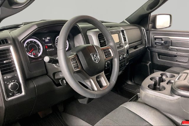 Used 2024 RAM 1500 Warlock RWD image 16