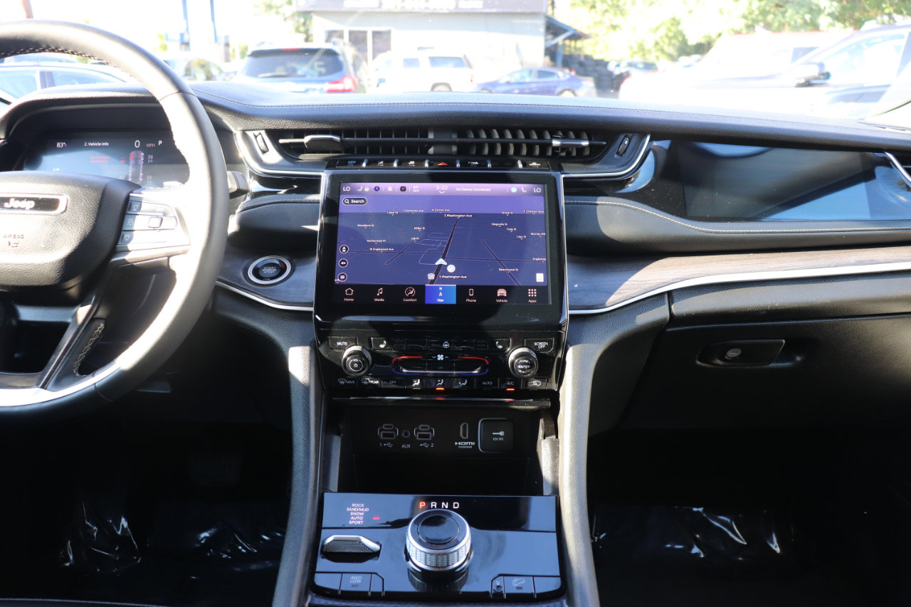 Used 2024 Jeep Grand Cherokee Limited 4xe image 19