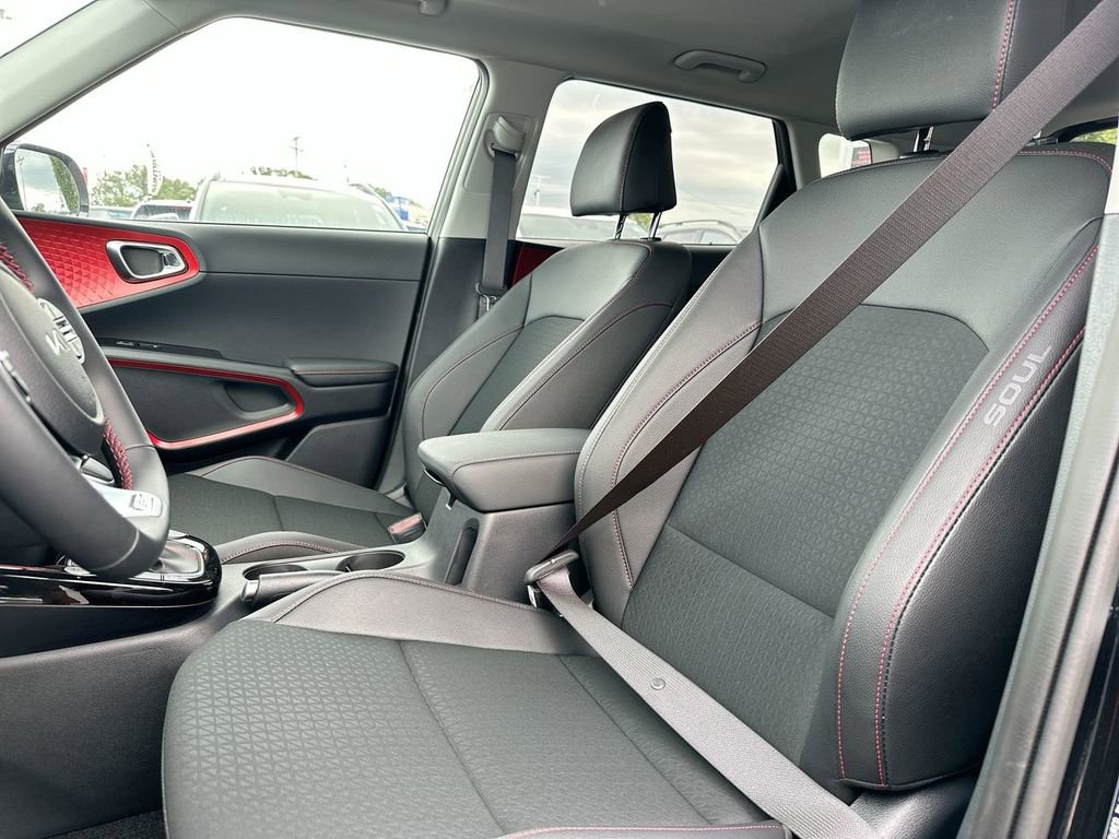 Used 2024 Kia Soul GT-Line FWD image 29