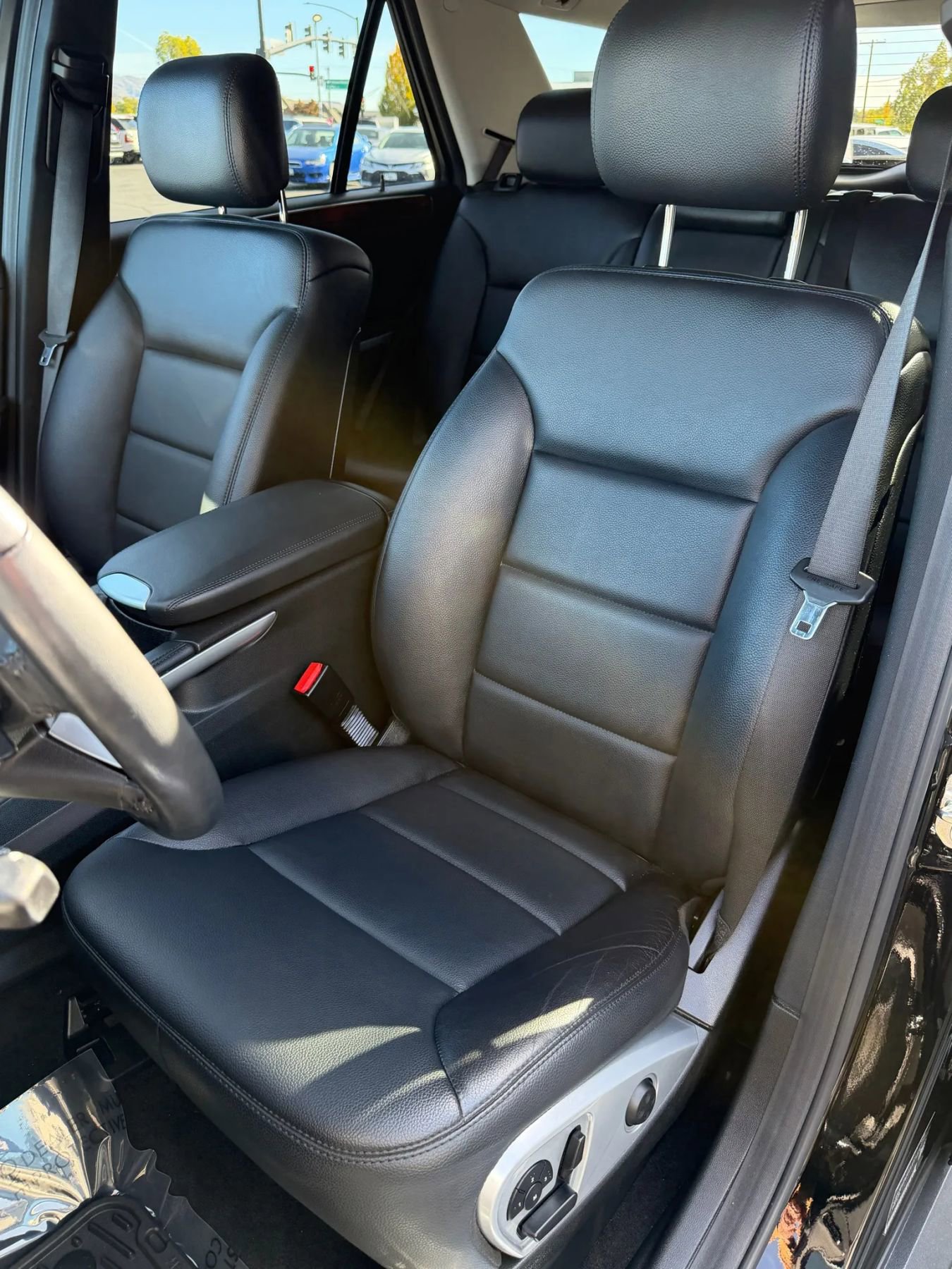 Used 2011 Mercedes-Benz ML 350 4MATIC image 11