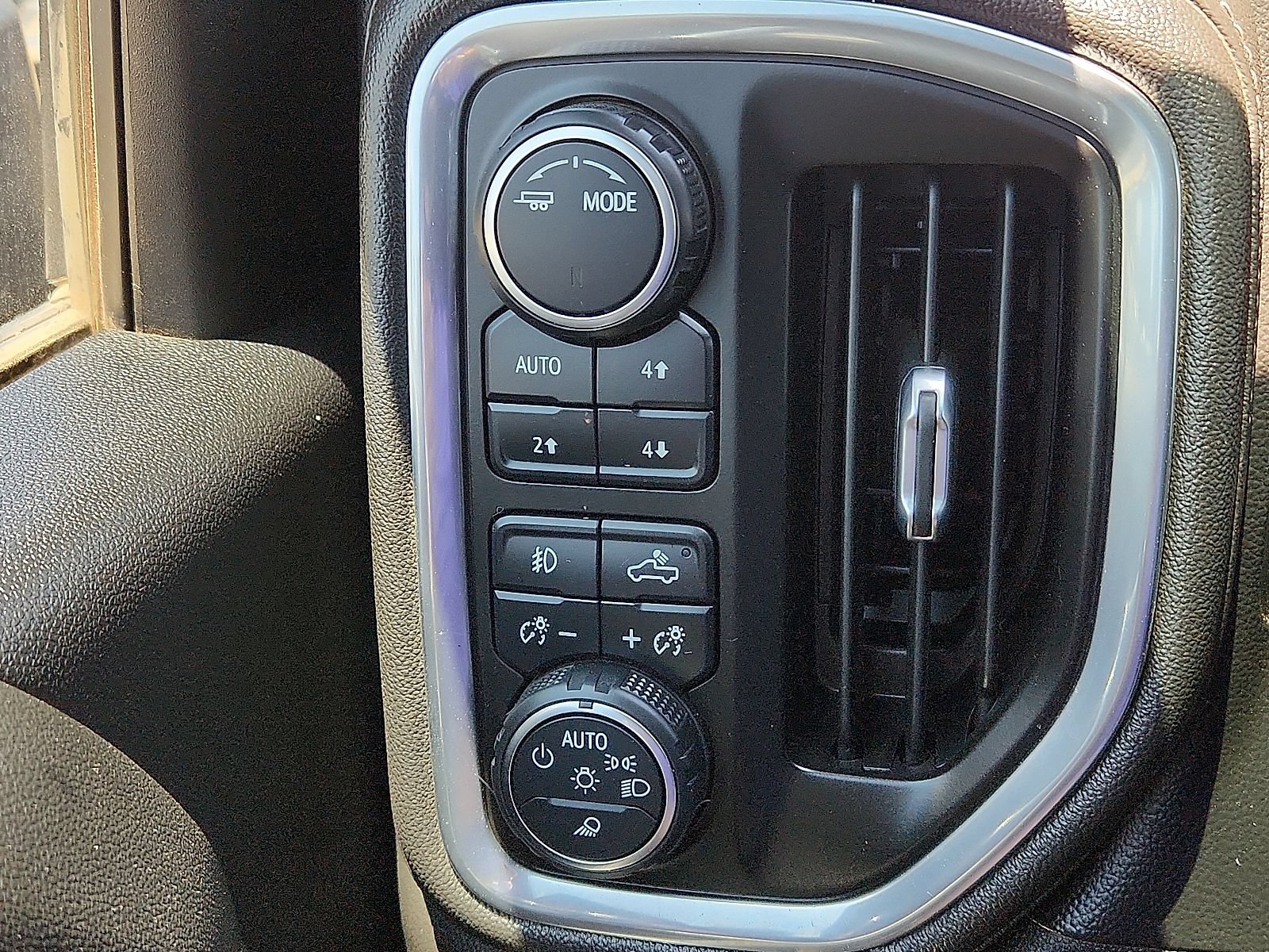 Used 2022 Chevrolet Silverado 2500 LTZ AWD/4WD image 21