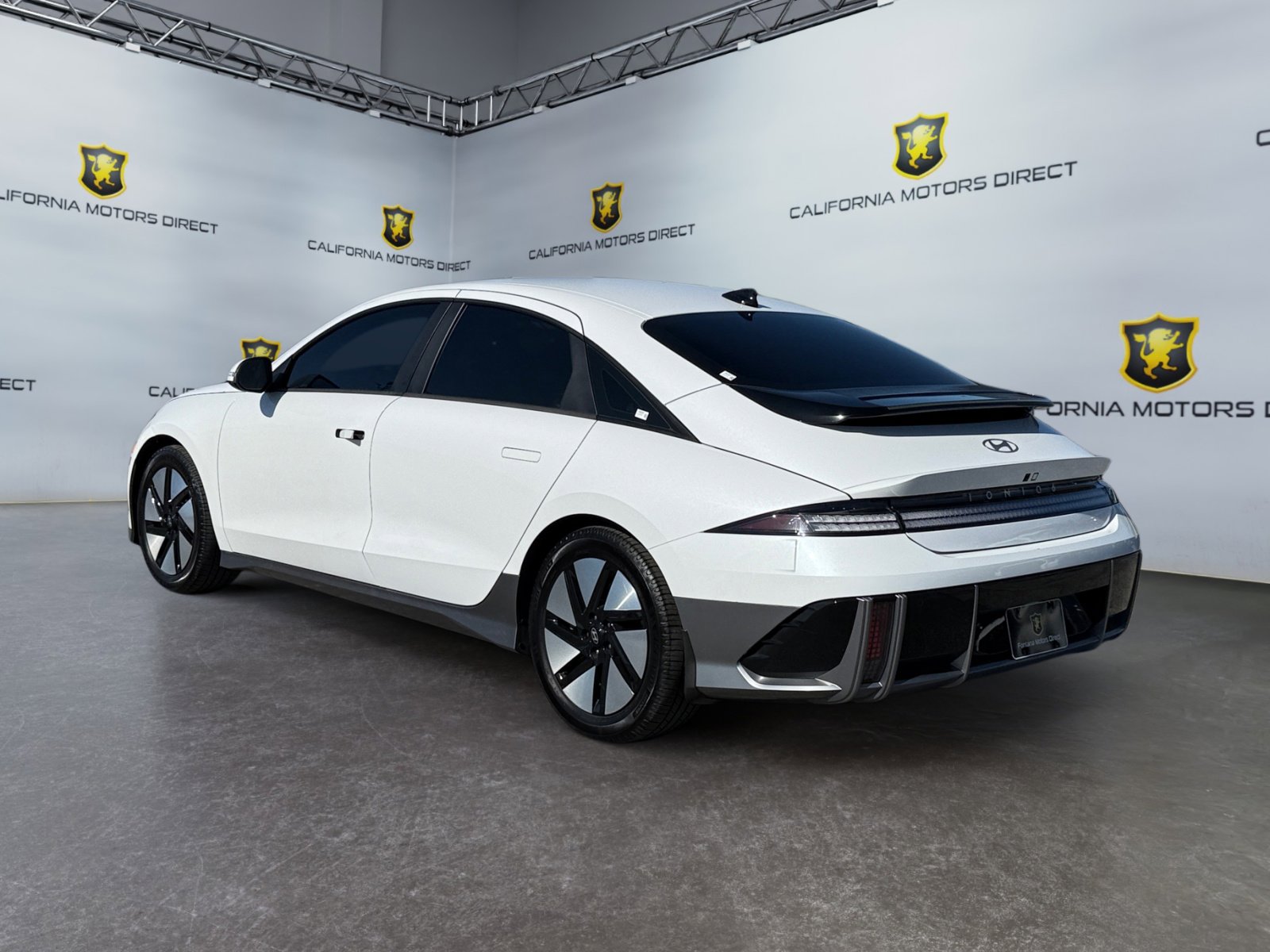 Used 2023 Hyundai Ioniq 6 SE image 3