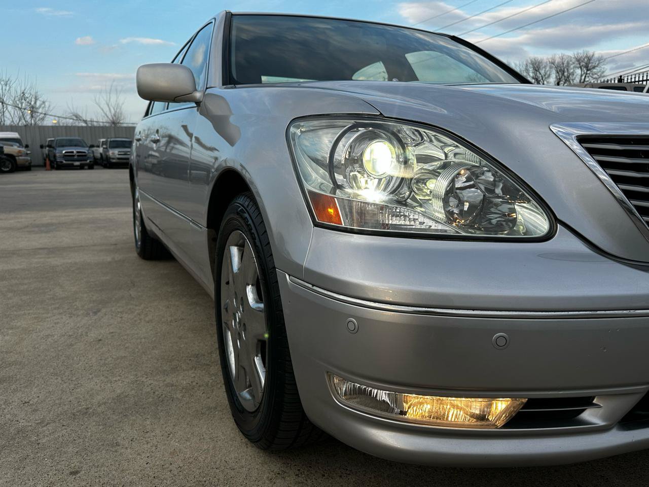 Used 2004 Lexus LS 430 w/ Premium Pkg RWD image 22