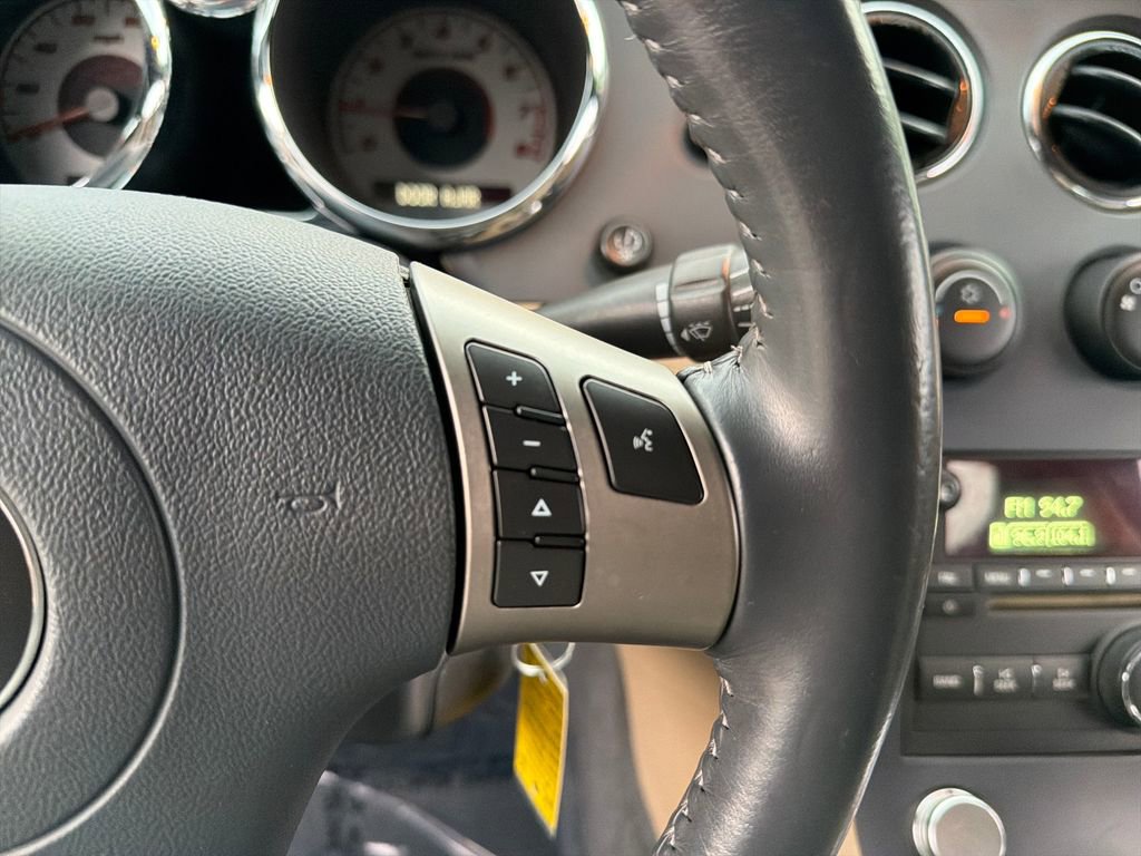 Used 2006 Pontiac Solstice Convertible w/ Premium Package RWD image 20