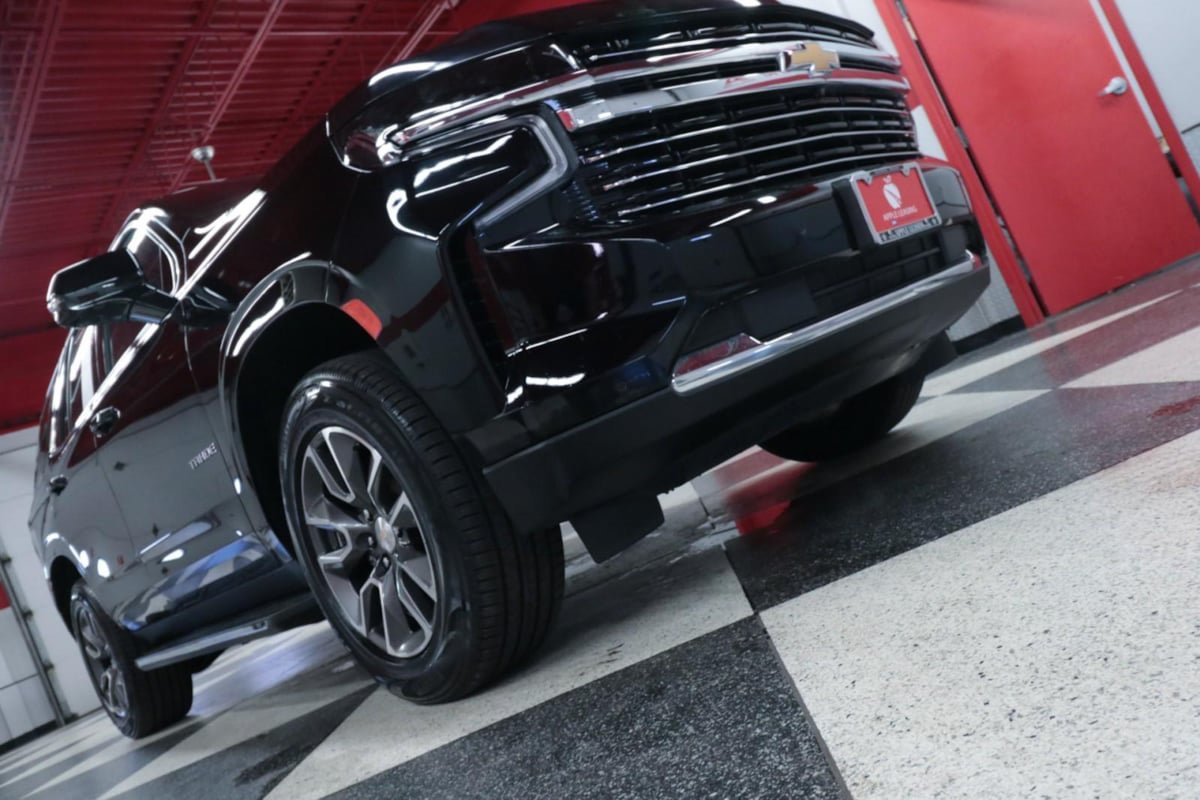 Used 2022 Chevrolet Tahoe LT w/ Luxury Package RWD image 33