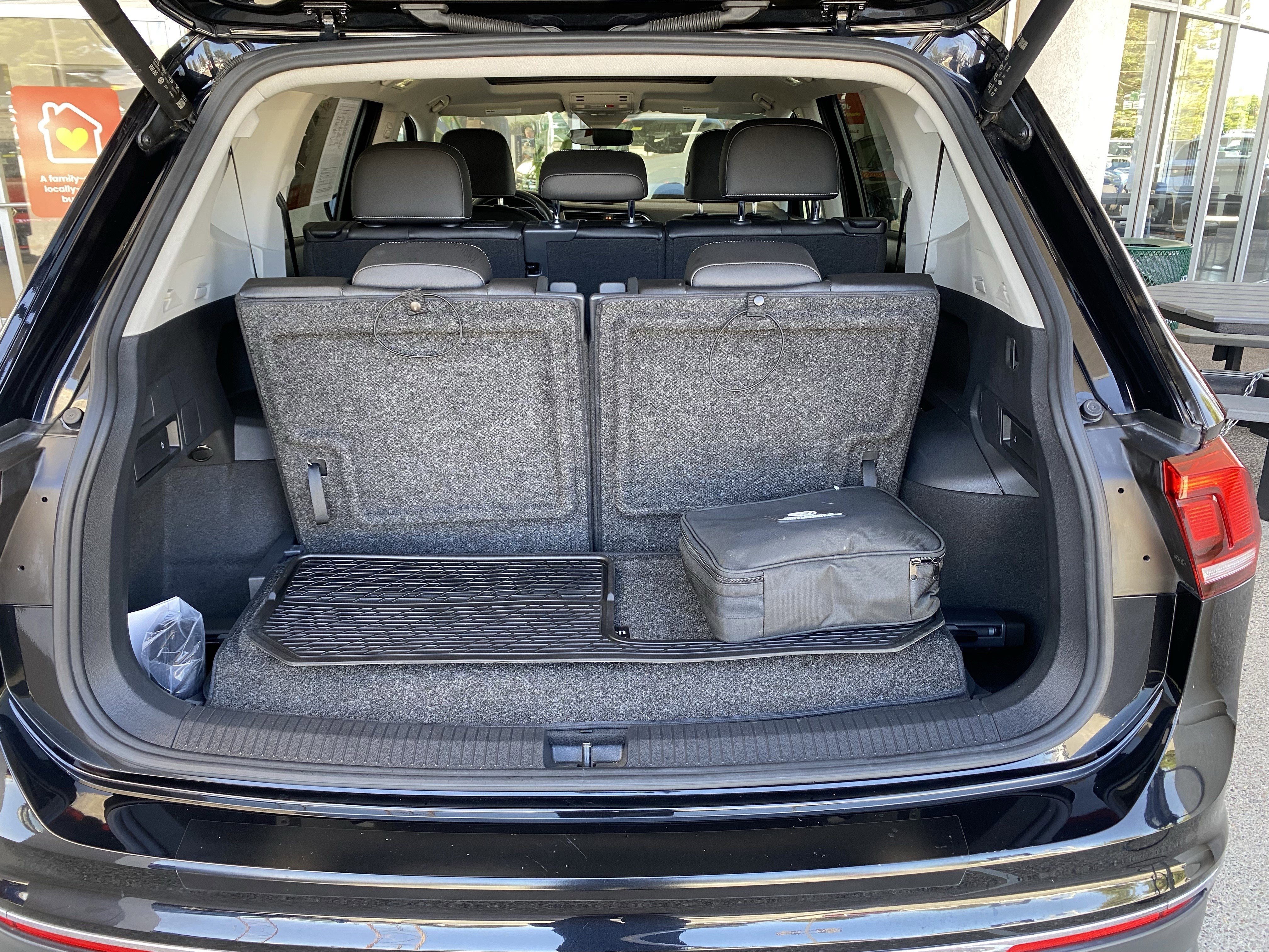 Certified 2022 Volkswagen Tiguan SE w/ Panoramic Sunroof Package FWD image 17