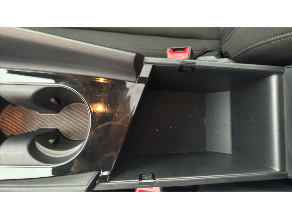 Used 2025 Hyundai Elantra SEL FWD image 19