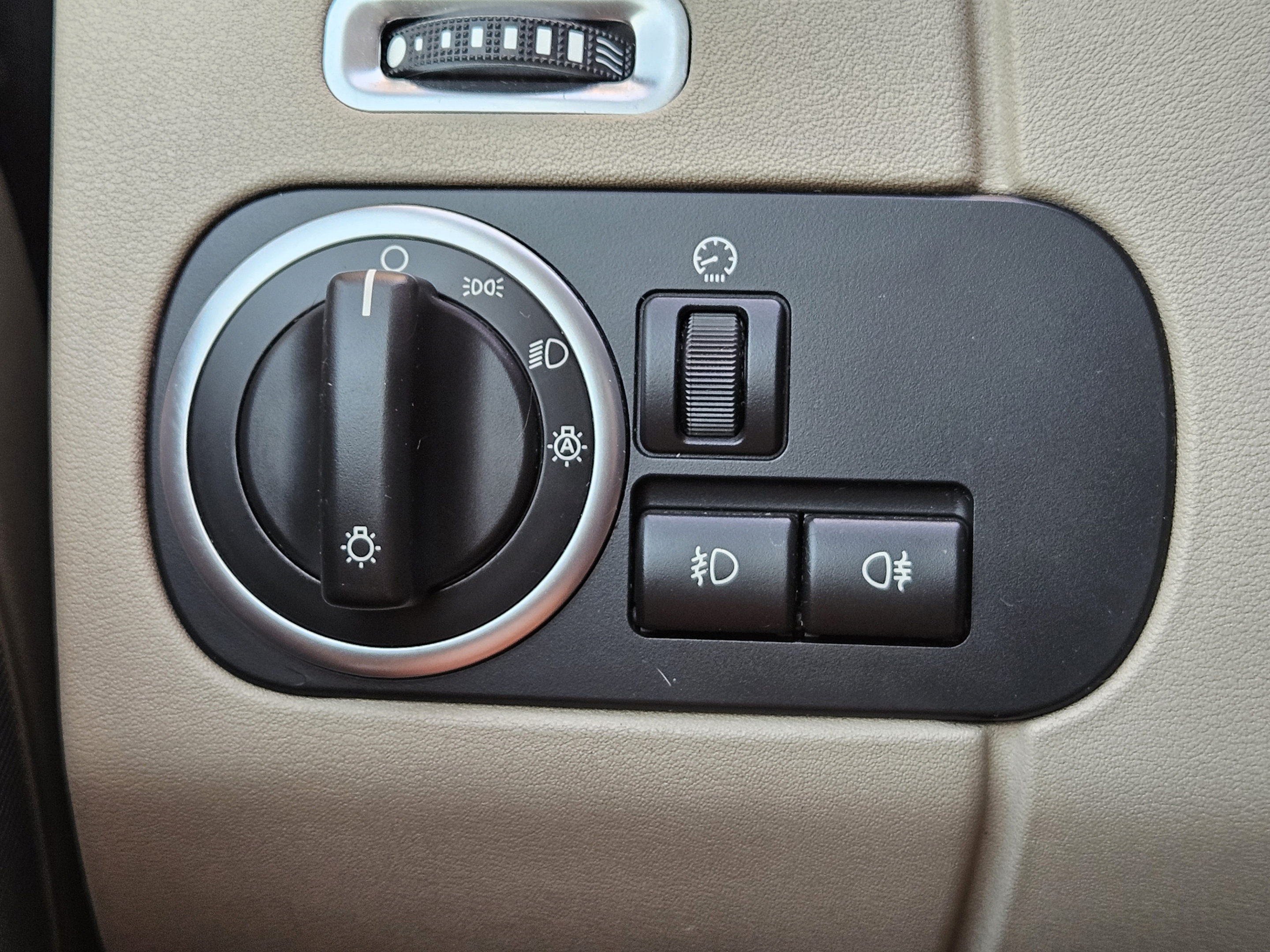 Used 2012 Land Rover LR4 HSE AWD/4WD image 20