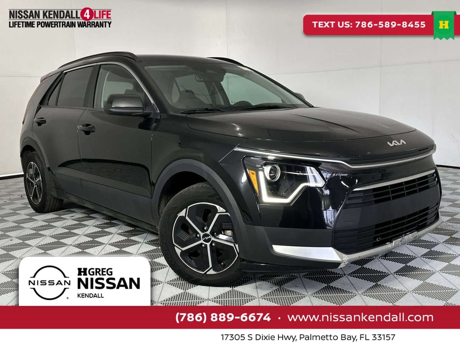 Used 2024 Kia Niro LX FWD image 1