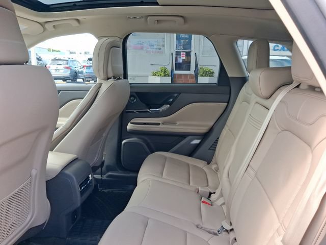 Used 2020 Lincoln Corsair Reserve FWD image 6