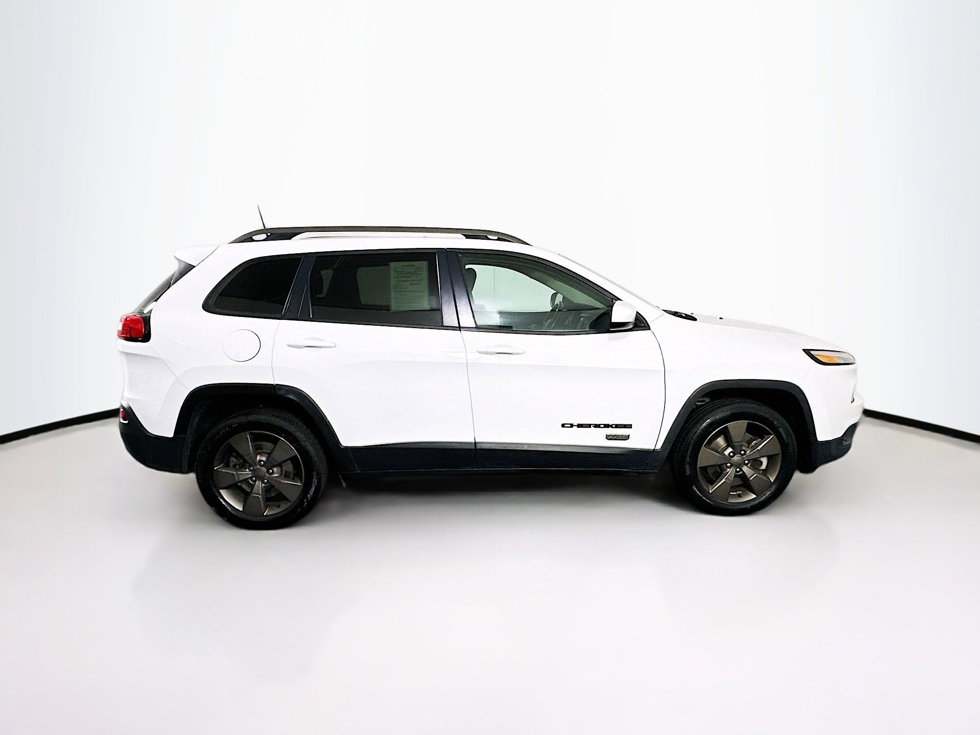 Used 2016 Jeep Cherokee 75th Anniversary image 10