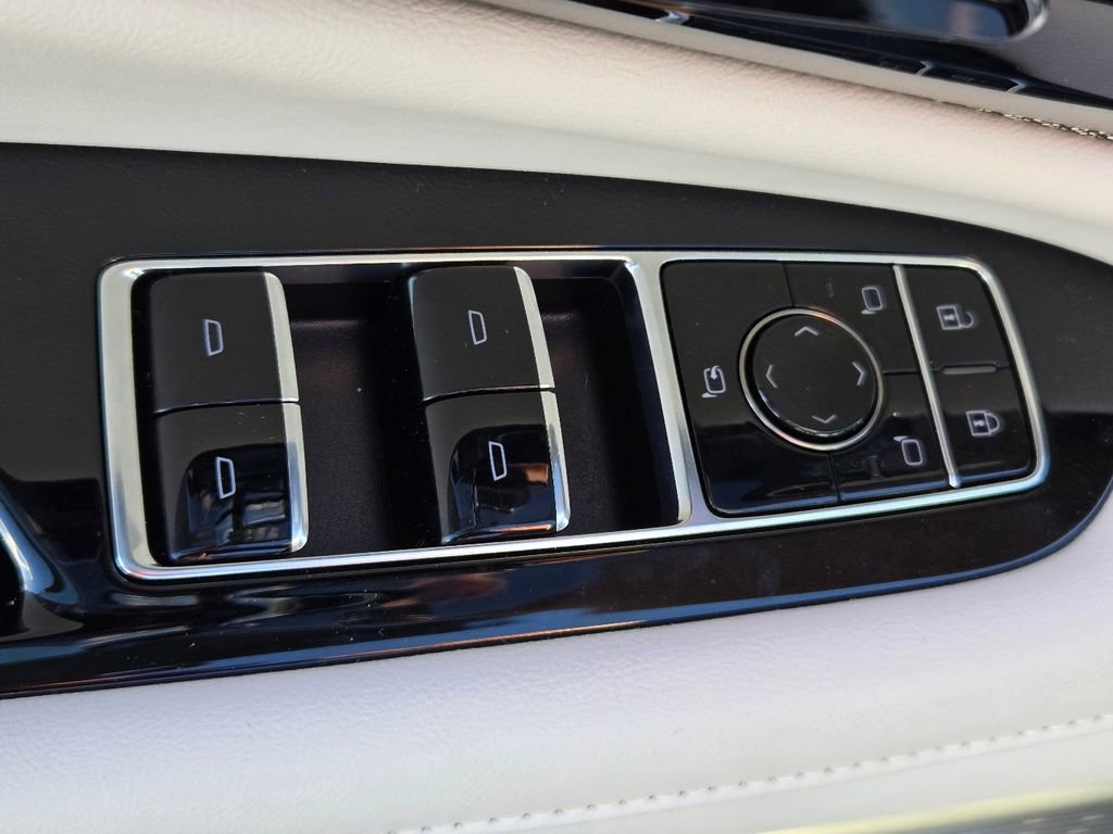 New 2025 Cadillac Optiq Sport 1 image 16