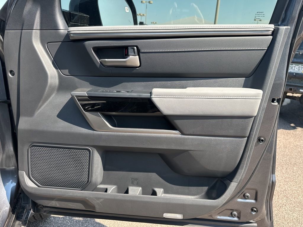 Used 2025 Toyota Tundra Limited image 31