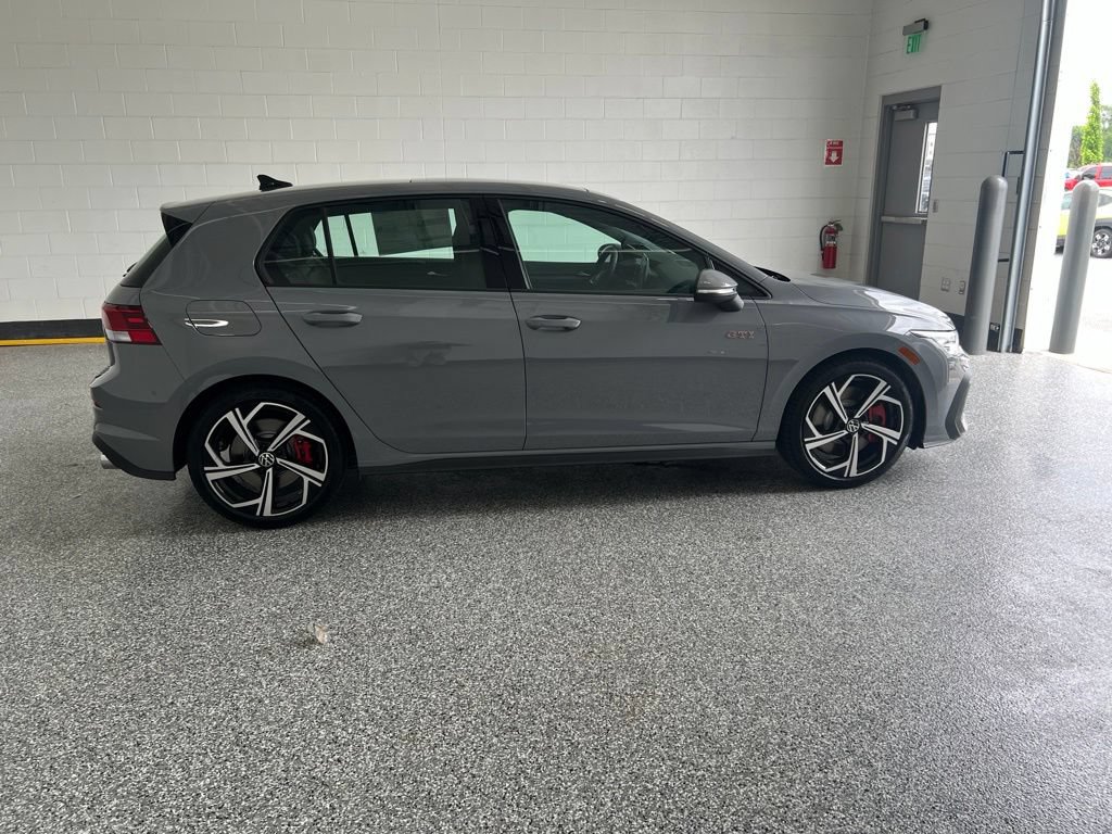 New 2026 Volkswagen GTI SE FWD image 6