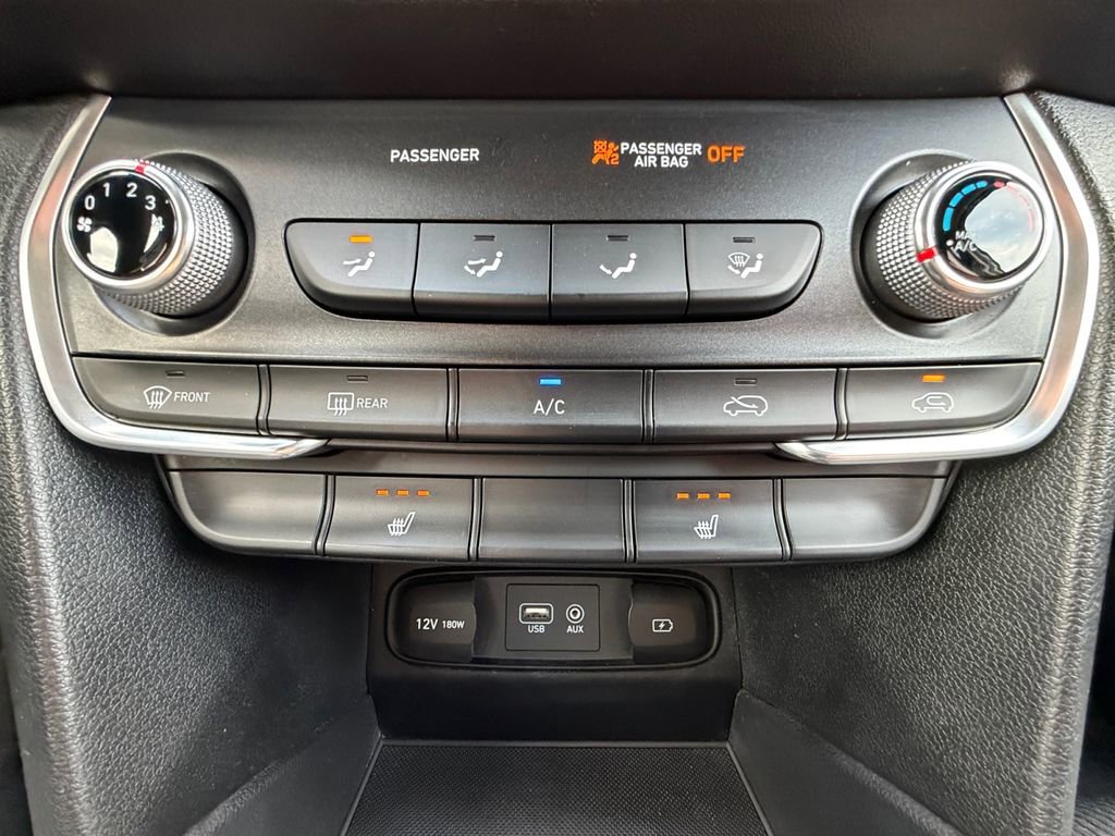 Used 2019 Hyundai Santa Fe SEL image 13