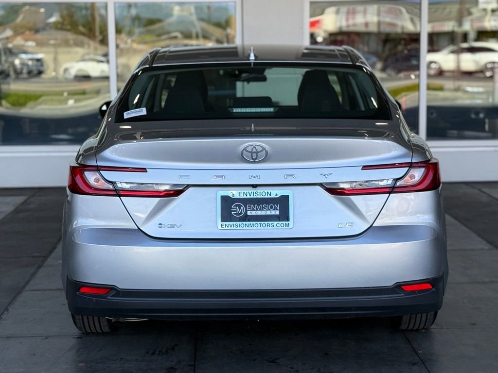 Used 2025 Toyota Camry LE image 10