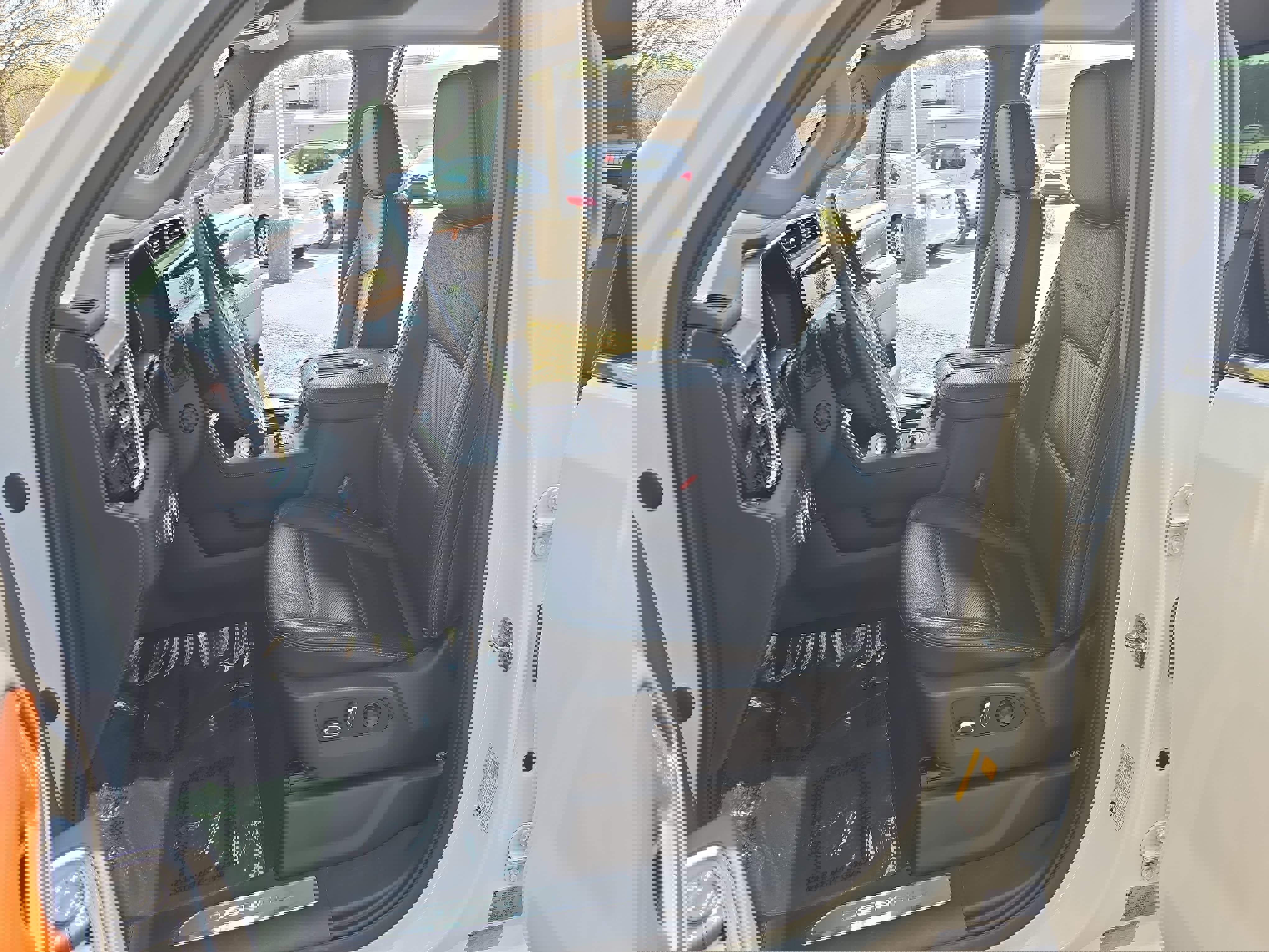 Used 2022 GMC Sierra 1500 Denali w/ Denali Reserve Package image 17