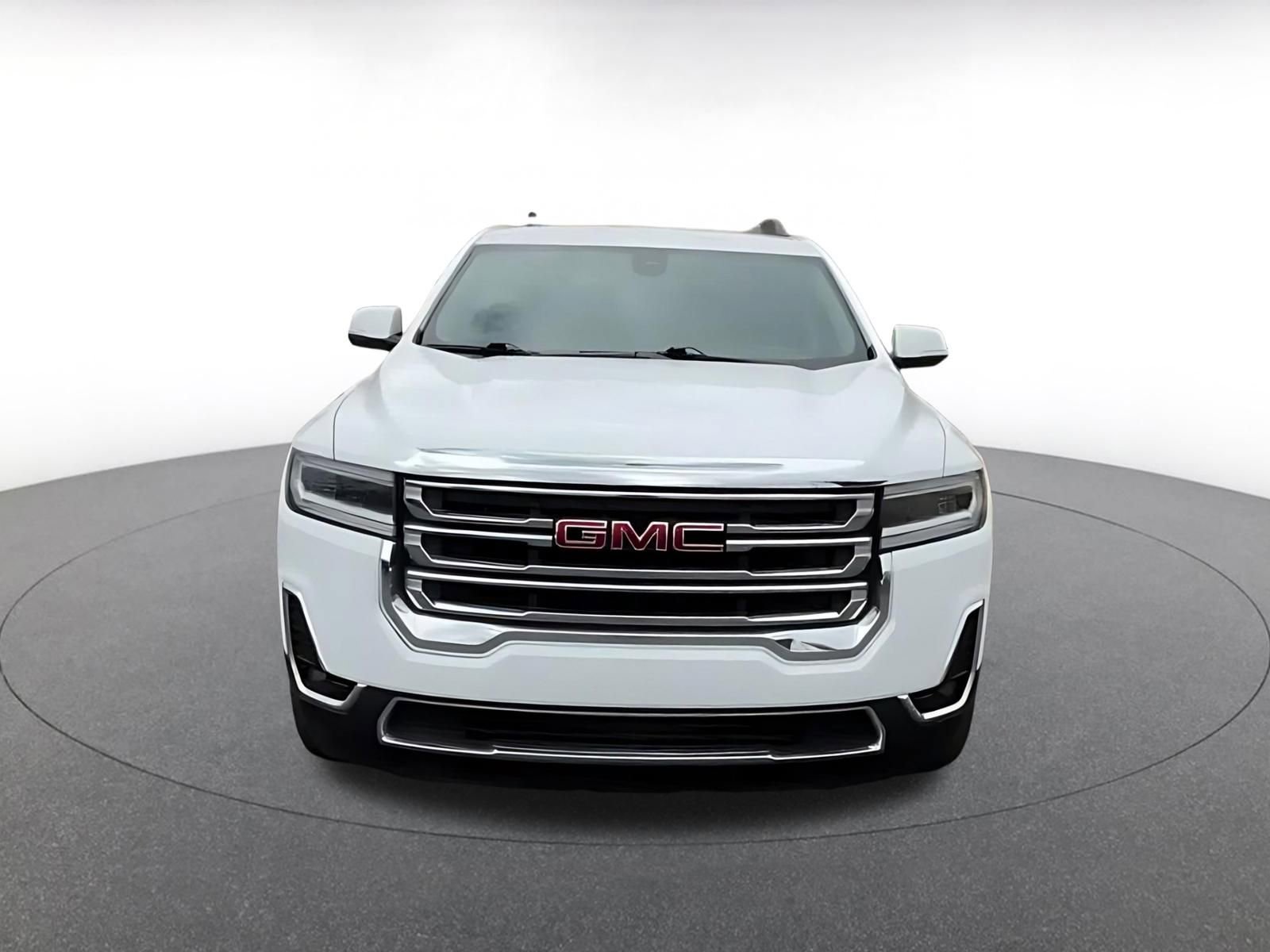 Used 2023 GMC Acadia SLT FWD image 4