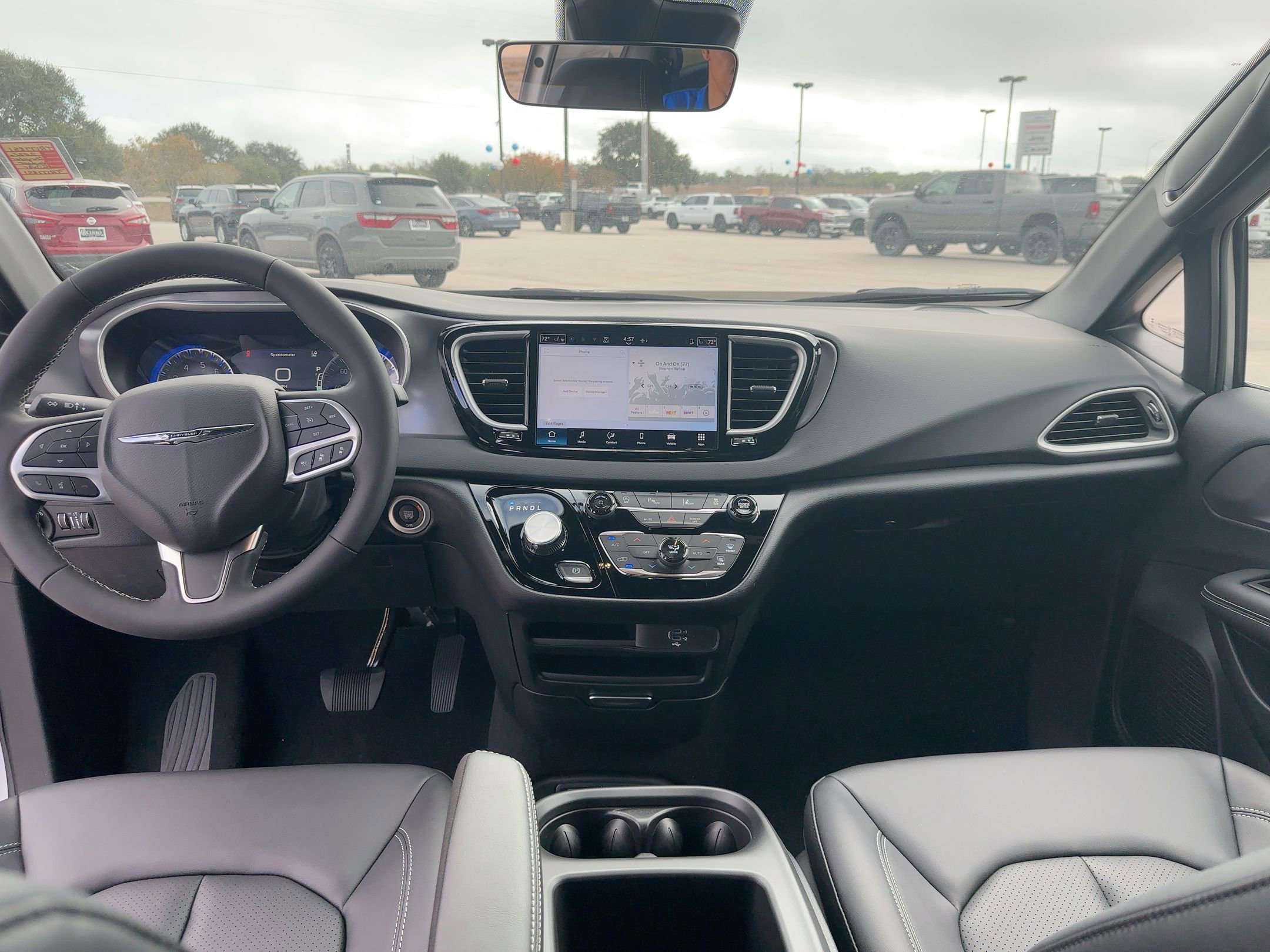 New 2026 Chrysler Voyager LX FWD image 11