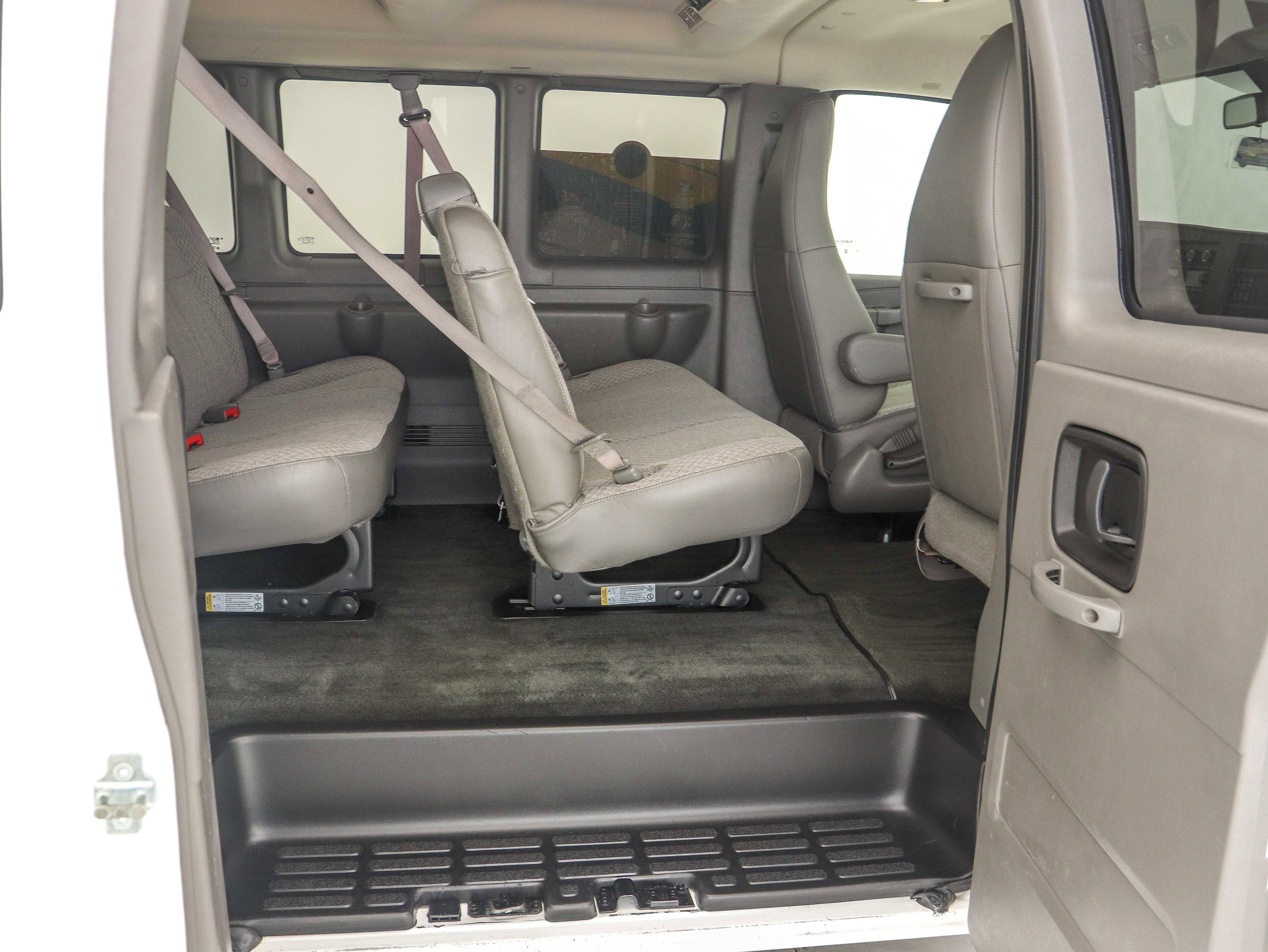 Used 2019 Chevrolet Express 2500 LT w/ LT Preferred Equipment Group image 13