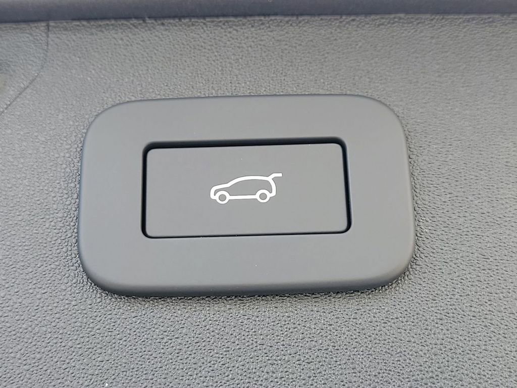 New 2025 Land Rover Discovery Sport Dynamic SE AWD/4WD image 12