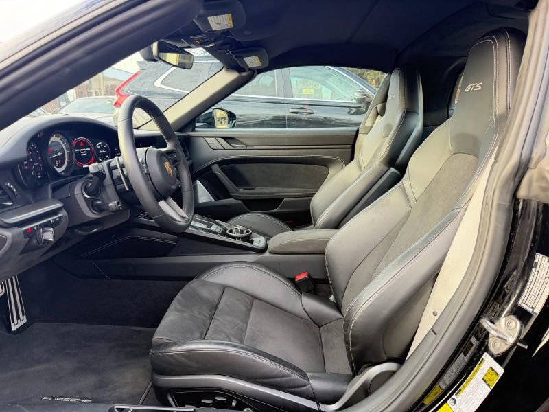 Used 2022 Porsche 911 Targa 4 GTS image 10
