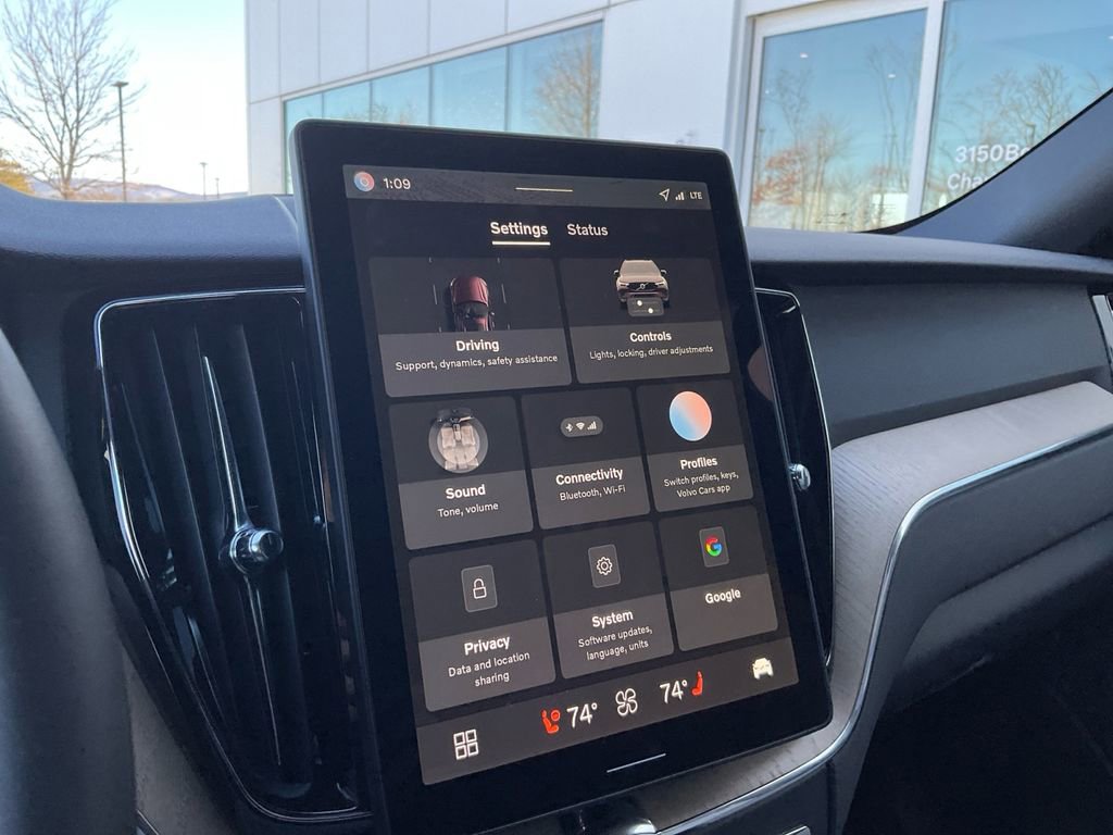 New 2026 Volvo XC60 B5 Plus w/ Protection Package Premier image 25