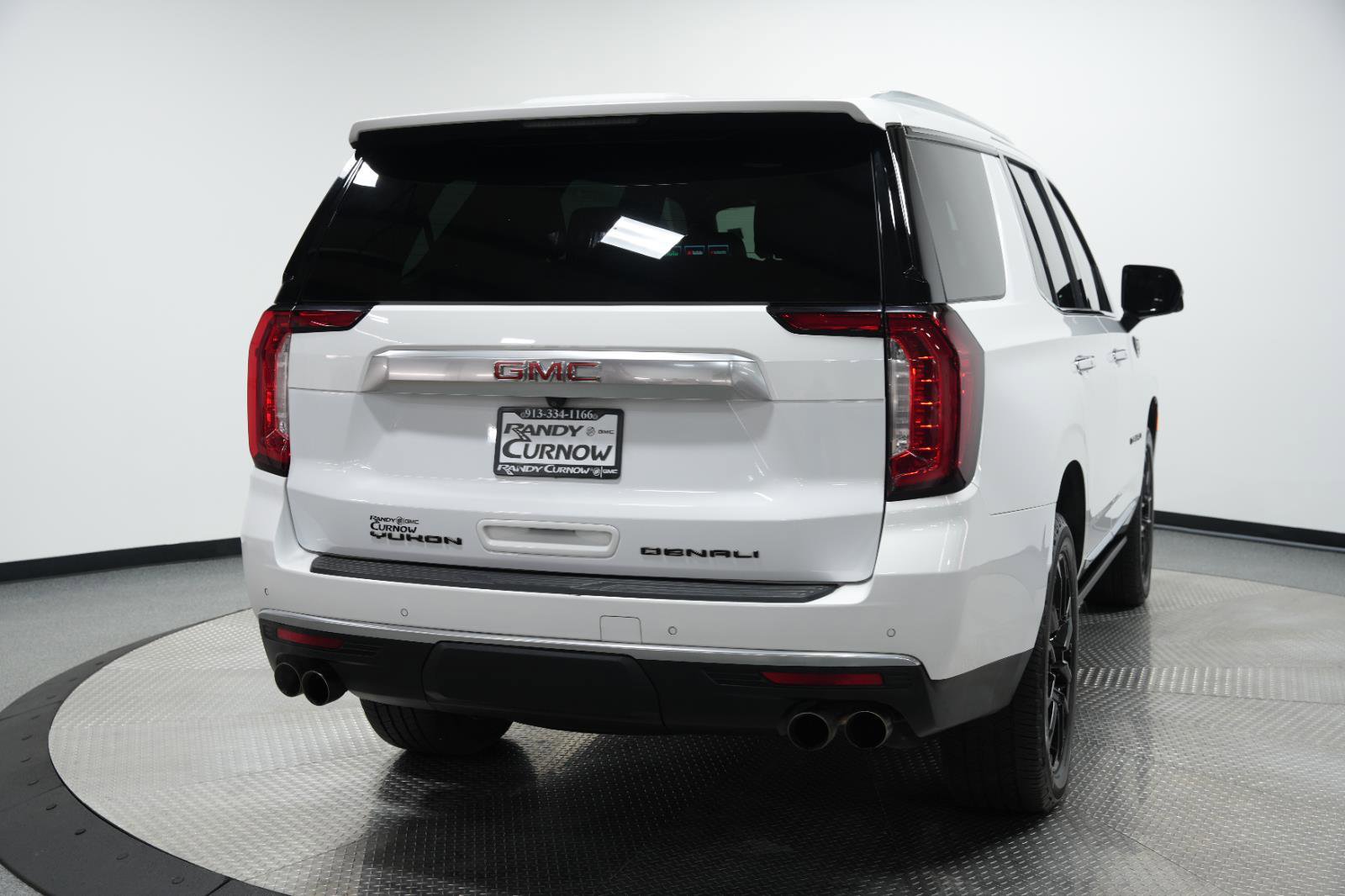 Used 2023 GMC Yukon Denali w/ LPO, Floor Liner Package image 9