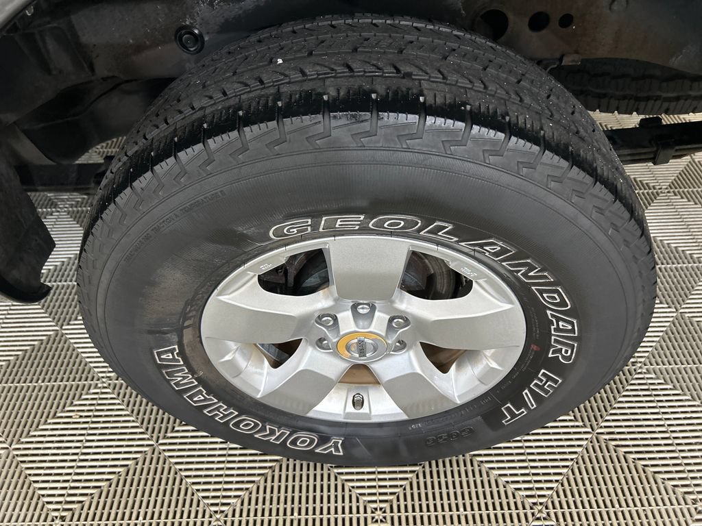 Used 2012 Nissan Frontier SV RWD image 11