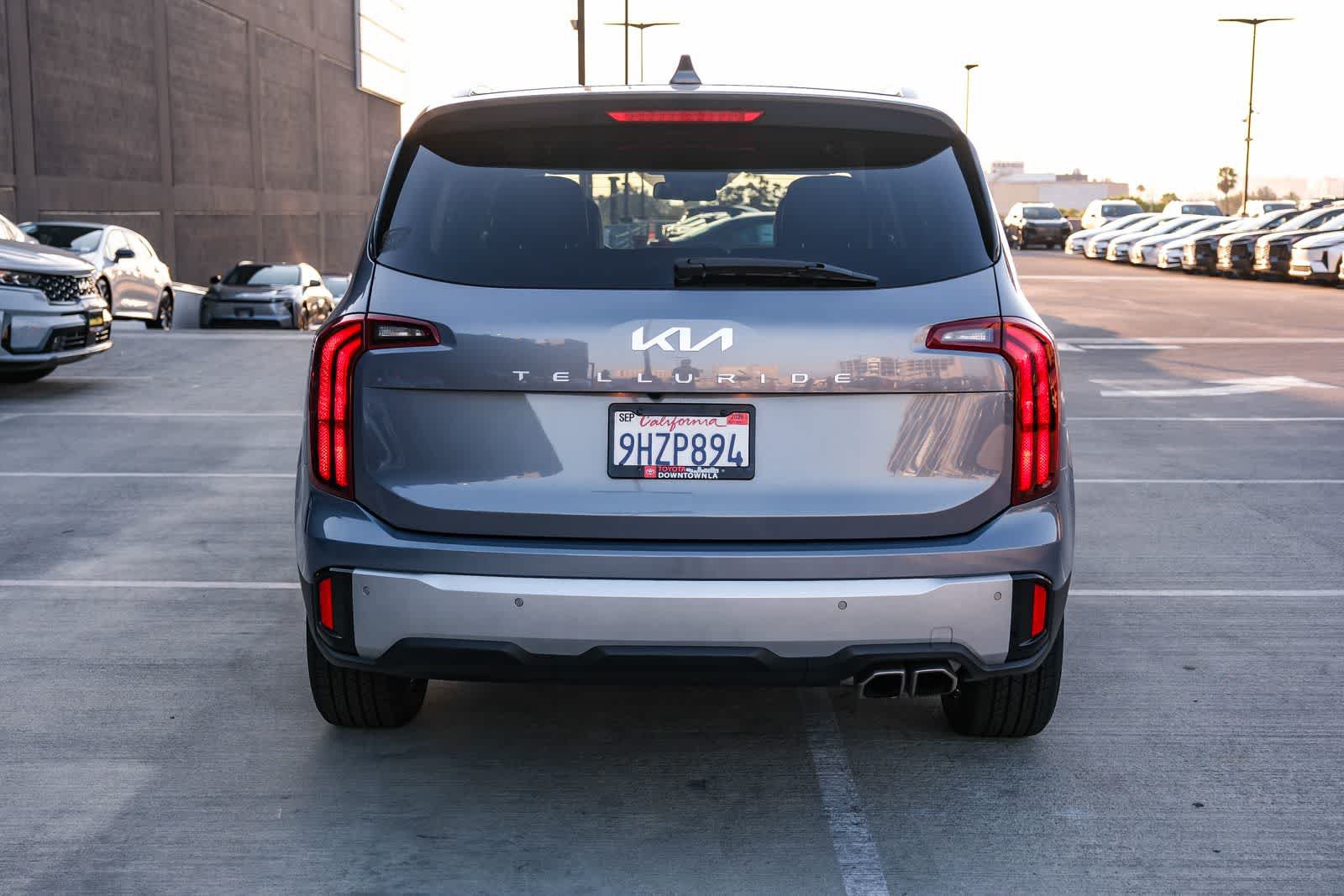 Used 2024 Kia Telluride S FWD image 5