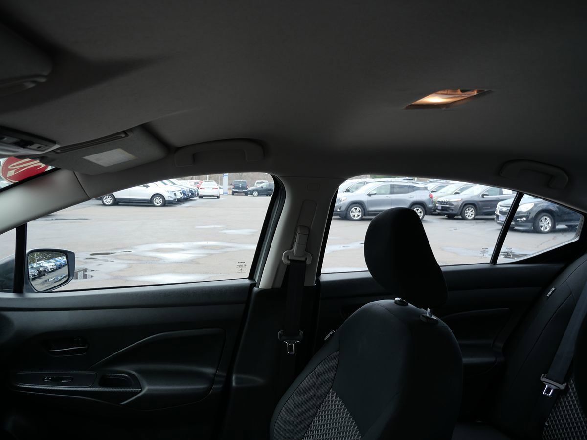 Used 2020 Nissan Versa S FWD image 11