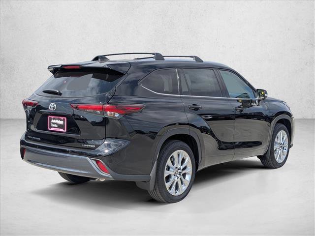 New 2025 Toyota Highlander Limited image 2